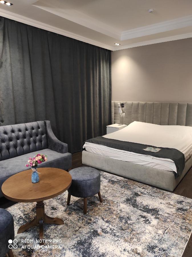 Жомарт Hotell Aktobe Eksteriør bilde