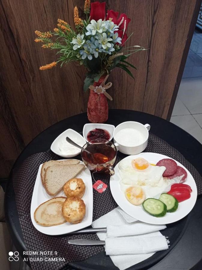 Жомарт Hotell Aktobe Eksteriør bilde